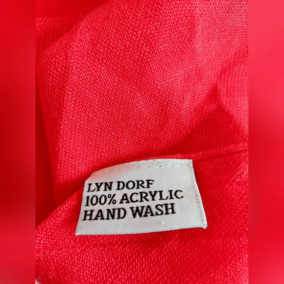 Lyn Dorf Football Scarf. - Picture 4 of 4